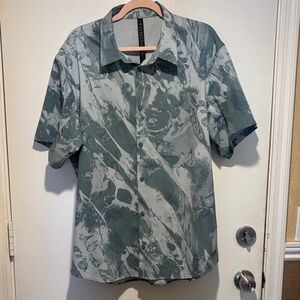 lululemon athletica Green and Gray Abstract Button Down Shirt